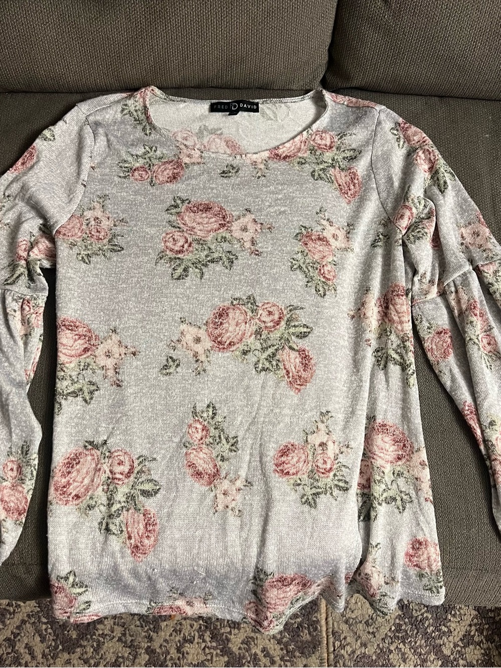 Fred David Light Gray Floral Long Sleeve Knit Top